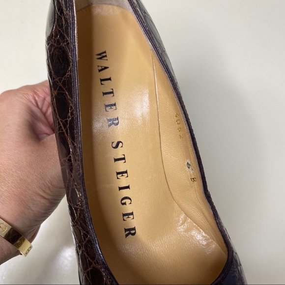 Walter Steiger Alligator Brown Pointed Toe Pumps - Picture 3 of 6